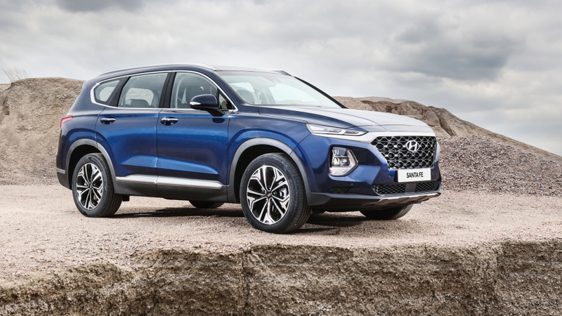 Illustration for article titled The 2019 Hyundai Santa Fe Will Be An Upscale Family Hauler With Diesel Power